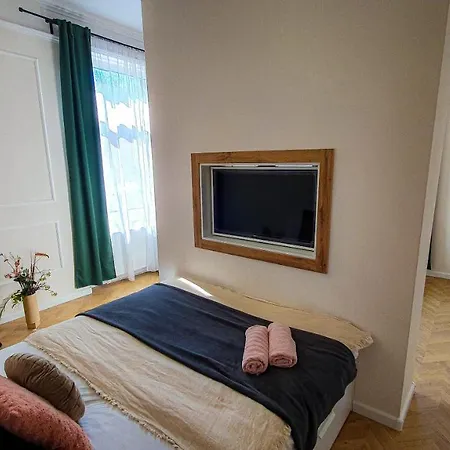 Smaragd Lägenhet